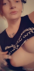 A little bit of free boobs today because i wanted to give love to each