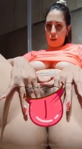 You like that i will have my hairy pussy