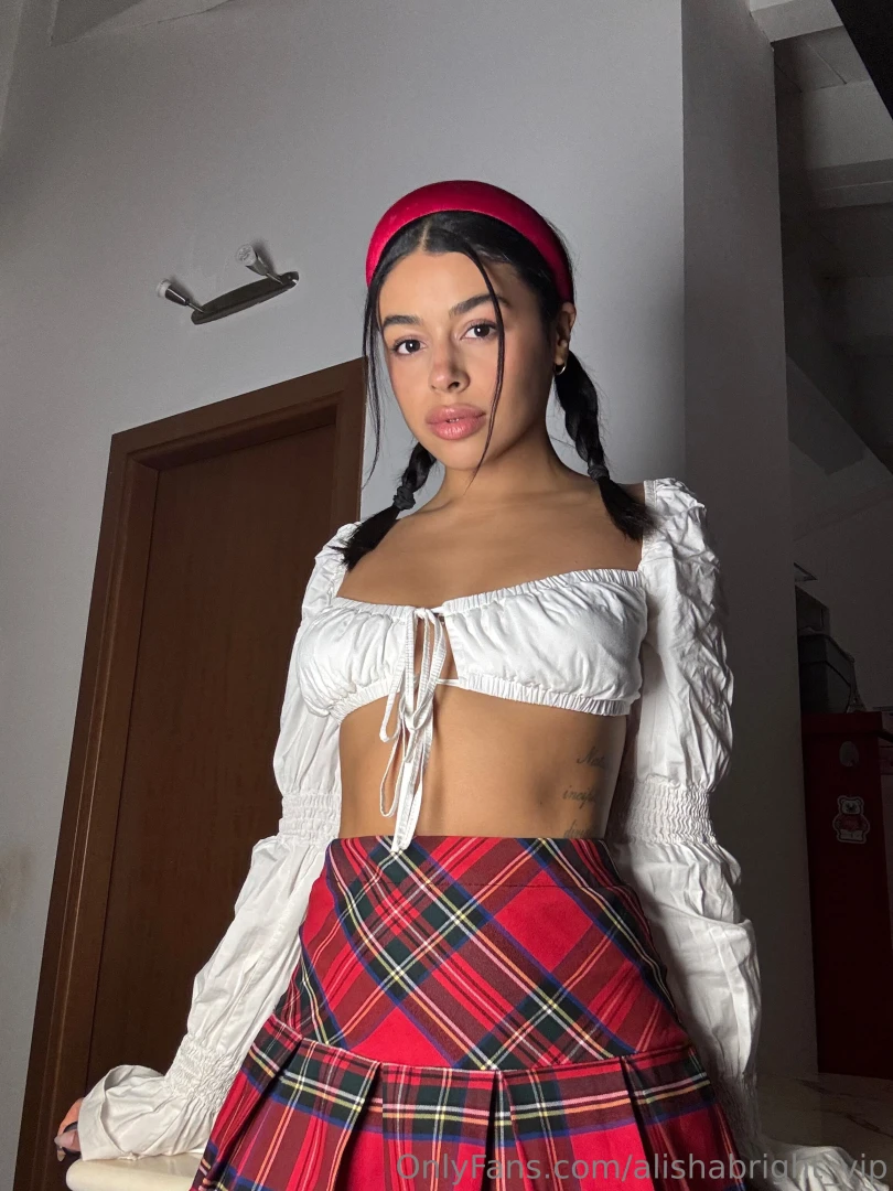 Your teacher alisha can teach you for different moments guess what 