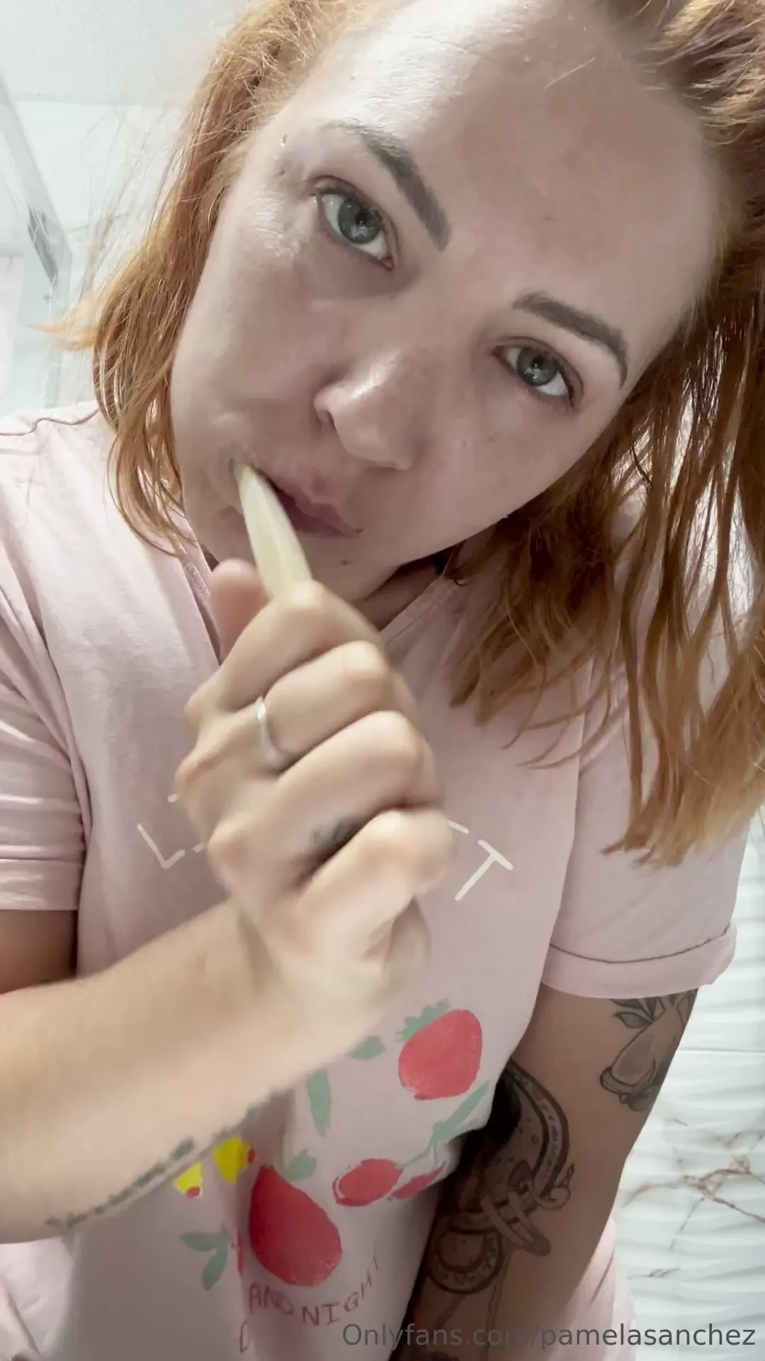 Amor quiero que me llenes la boca de tu leche y me chorree todo por 