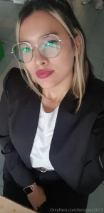 Do you like it like that or do you prefer me sexy