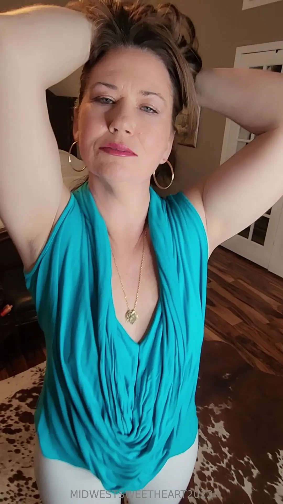 Here s an old favorite of mine you like my white pants let me know in 