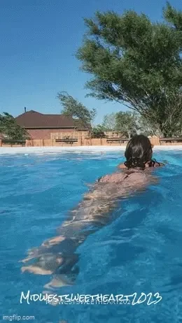 Sexy pool video slide to the right and see me all wet in the pool 