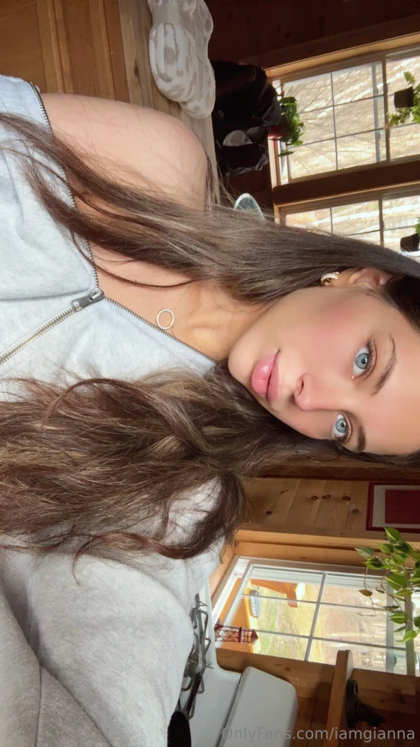 I feel like getting naked wanna watch me strip for you 