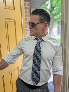 I gotta go to work today i work in sales