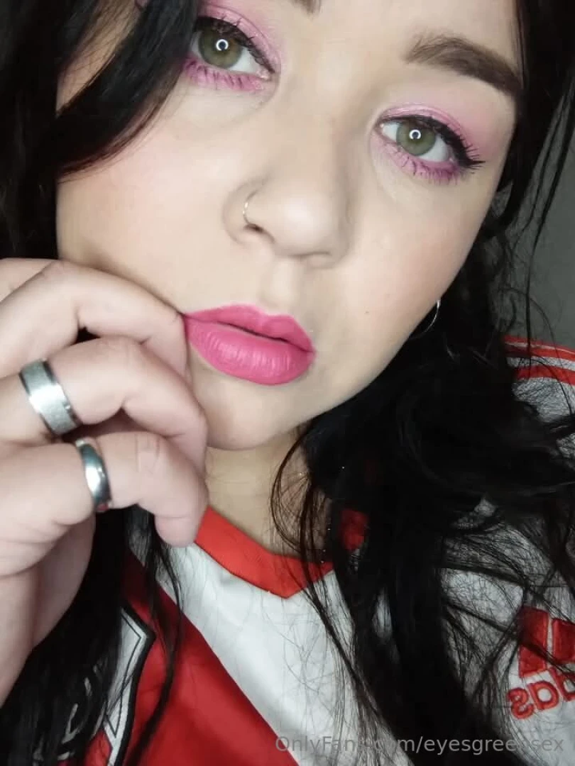 Eyesgreensex hi babe are you looking for a girlfriend here i am ready part 2 