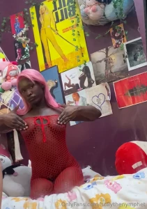 Never beating the self obsessed nymphet allegations