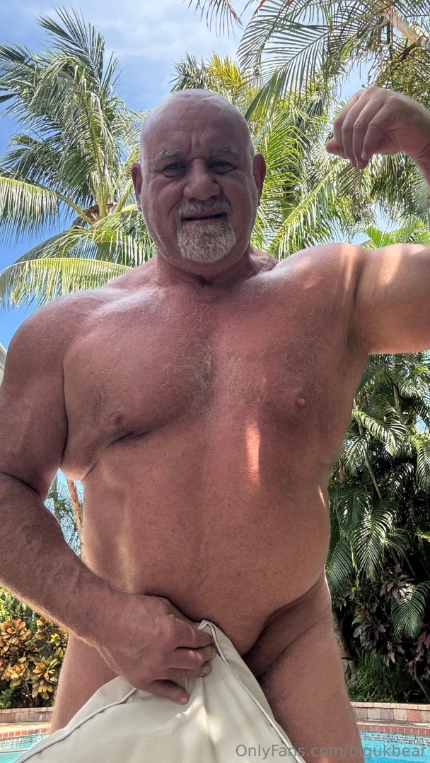 Saturday morning anybody want a feel 