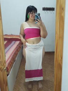 I sit and look like a goddess me siento y me veo como una diosa