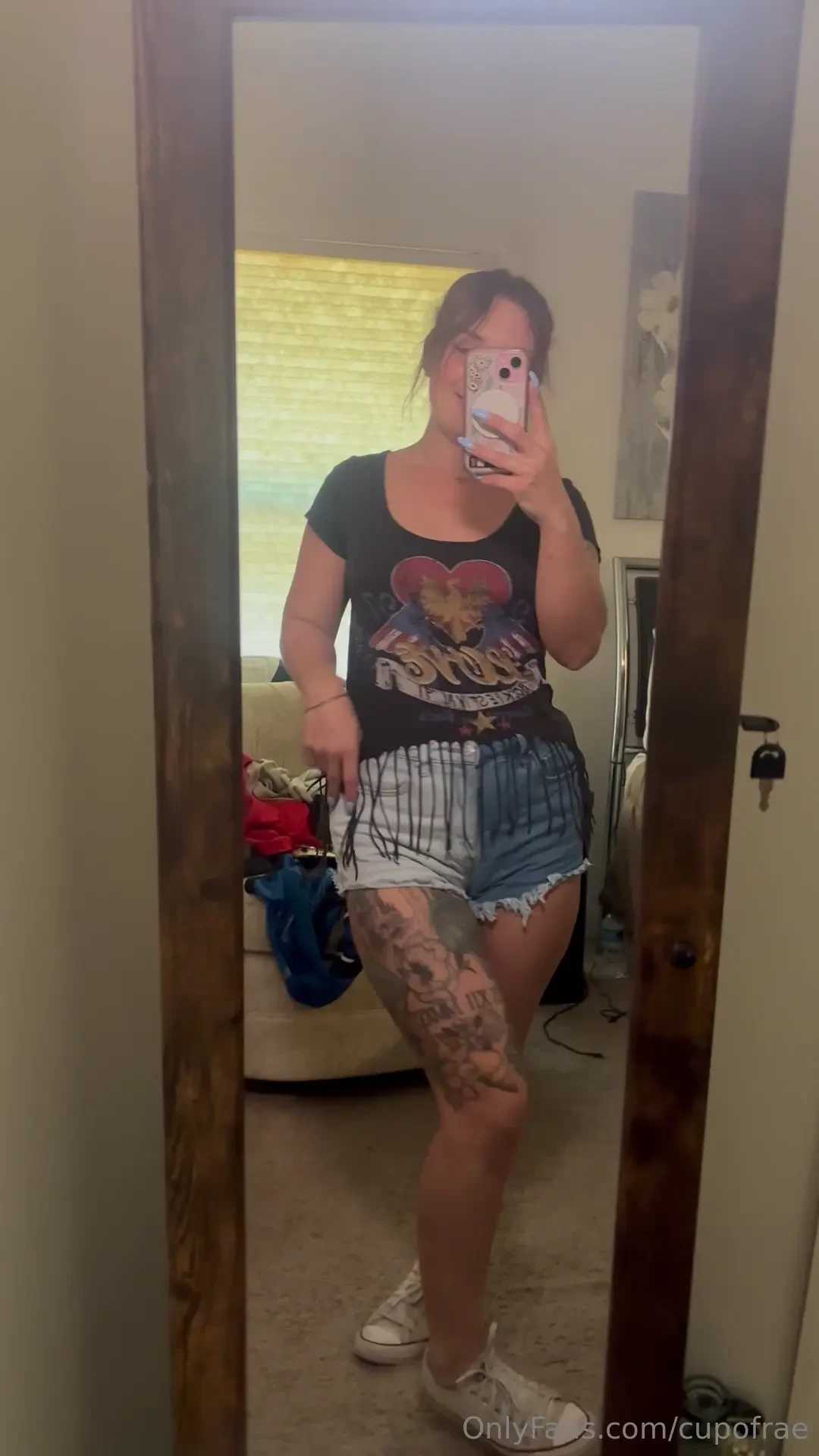 Which outfit do you choose for going out 