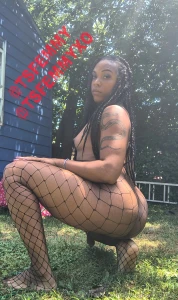 Feast your eyes on me baby n make sure to fill up the tip jar if you part 2