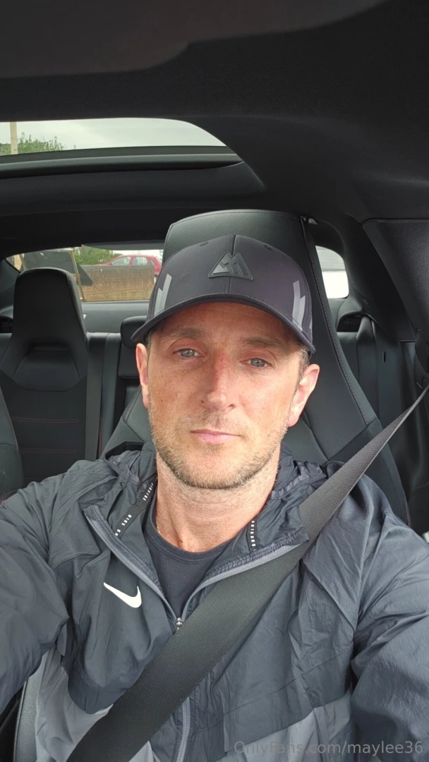 Yes yes all my sexy loyal fans and fellow creators hope yous all have 