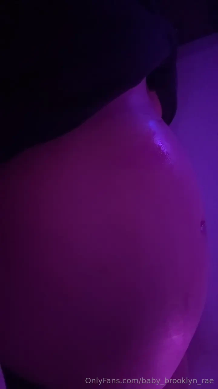 Crazy insane burp and some my favorite bellybutton play 