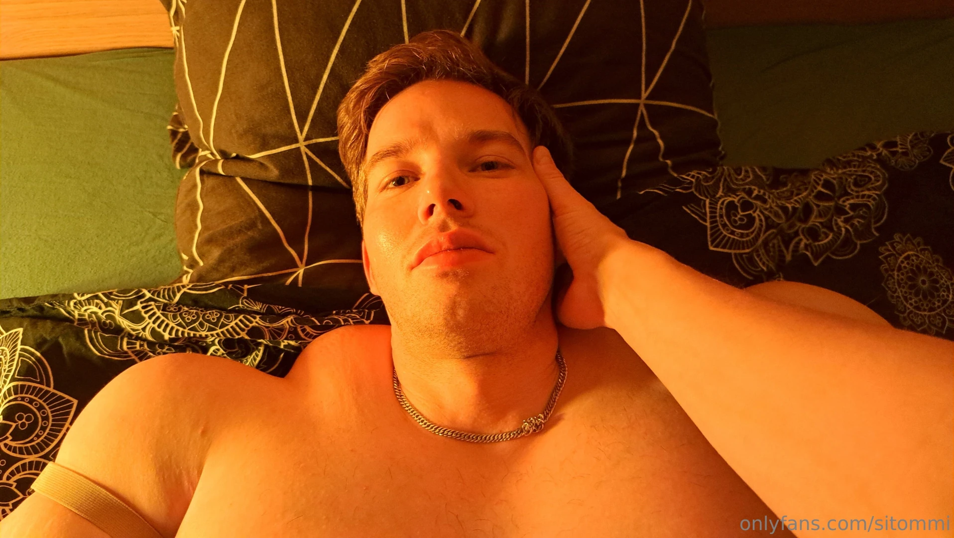 Hi have a nice friday evening everyone look who came to visit me mr part 6 