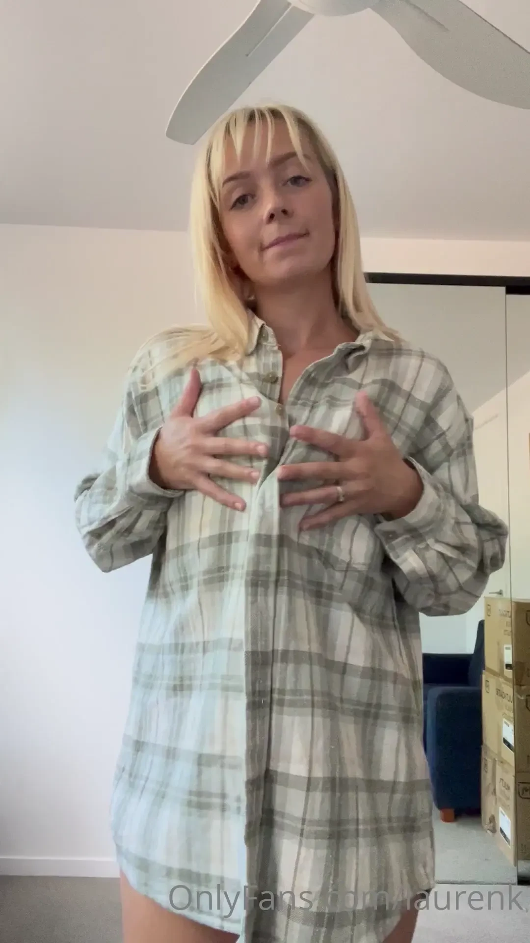 Full video in your dms now a little thank you treat for being my fans 