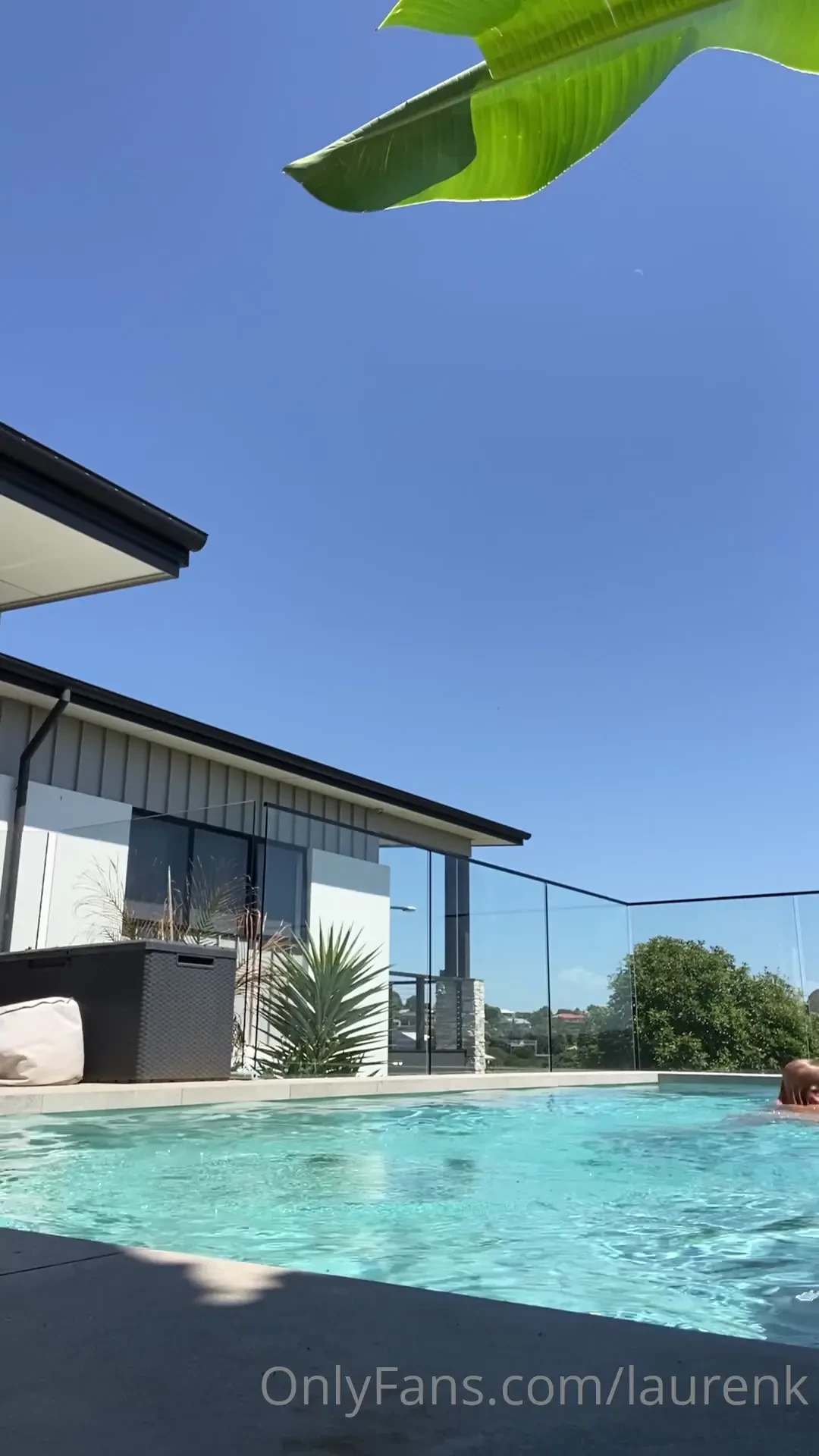 Happy friday i hope you re staying cool in this heat if you re around 