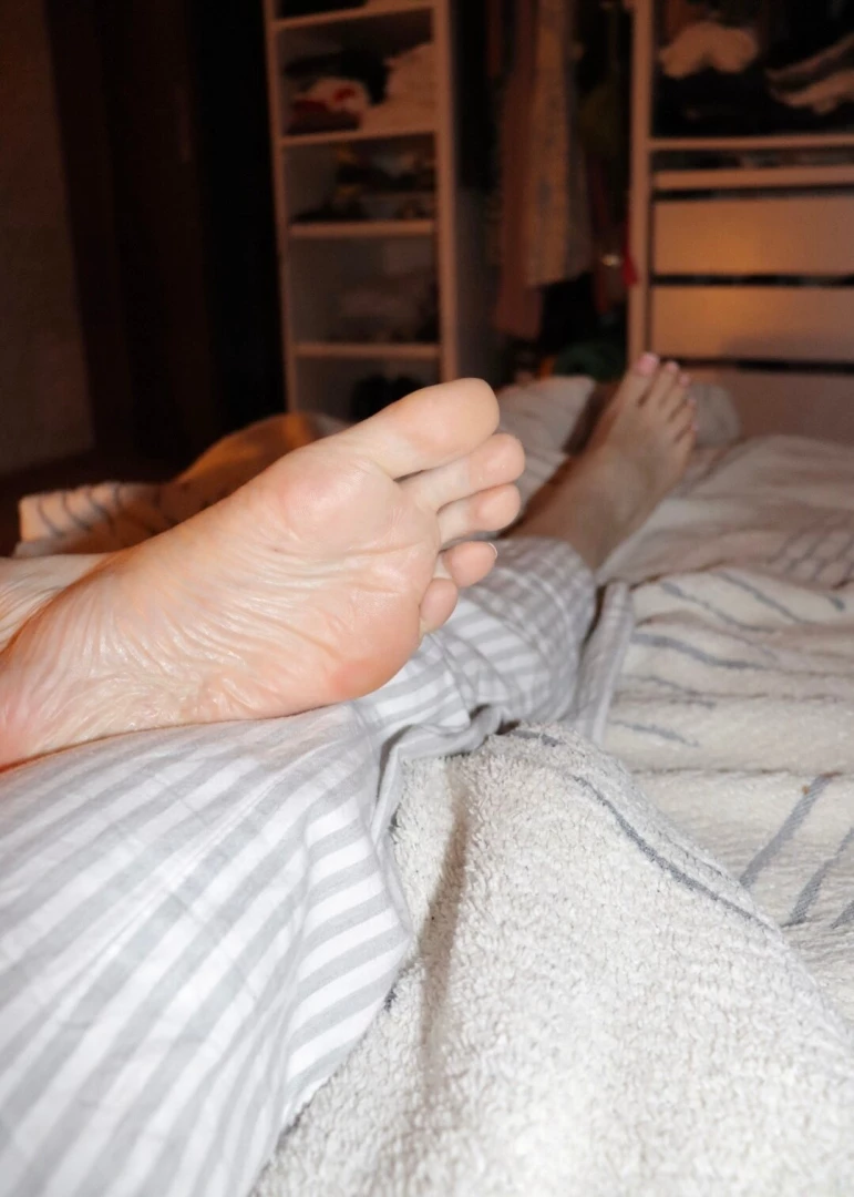 Happy fridayyyy everyone 