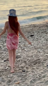 I m enjoying my vacation how do you like this outfit