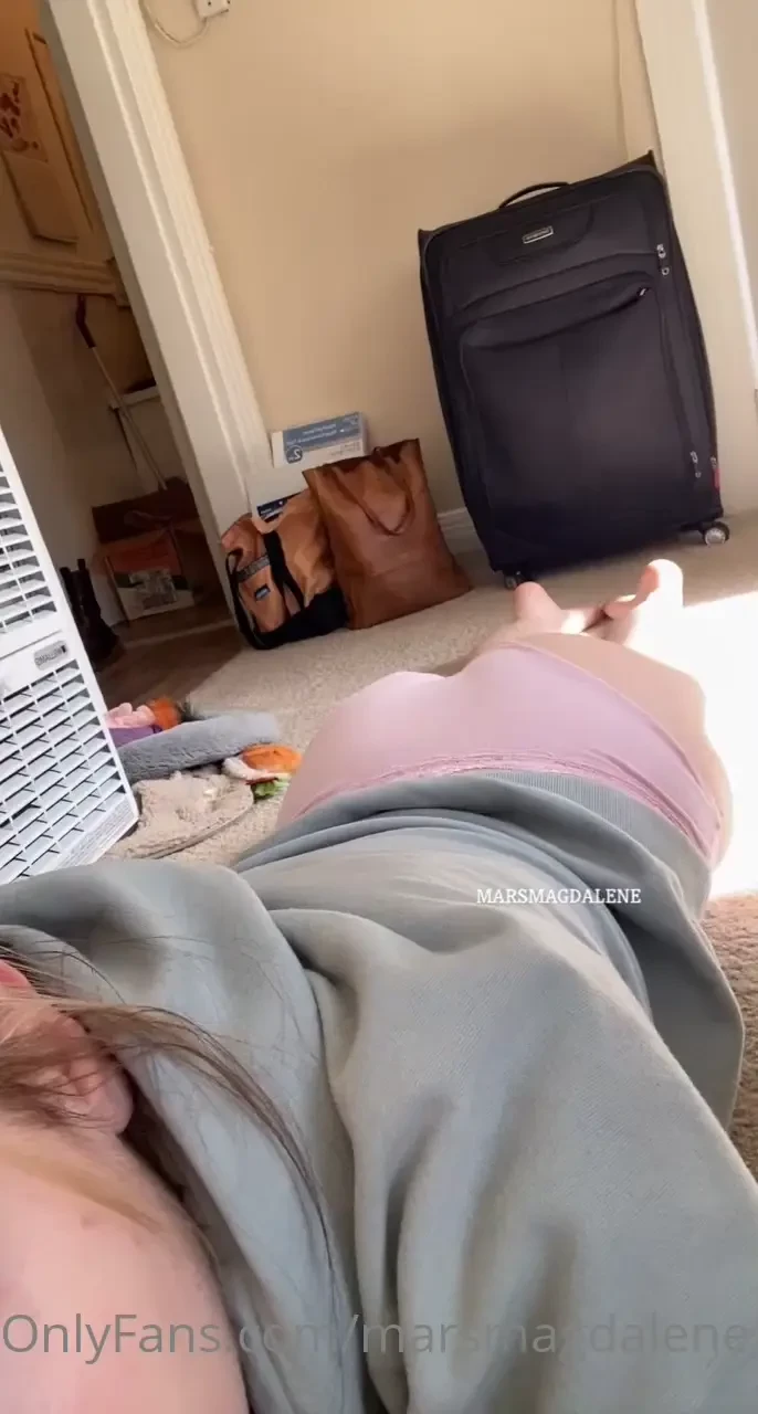 Shaking my ass in the sunshine this morning all im missing right now 