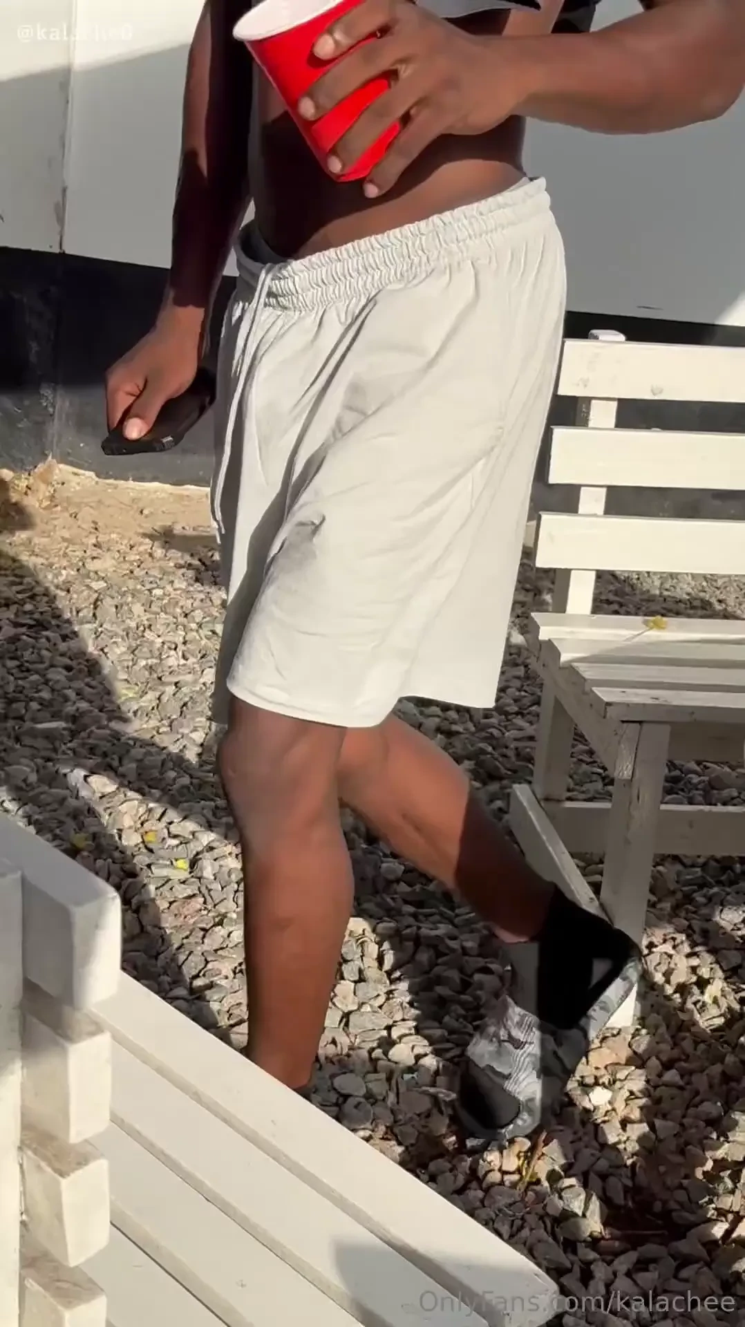 Meet me outside have a drink in the sun b ad boy if you are dr-unk 
