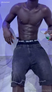 I chat with this guy on my way he said he want to come over to my