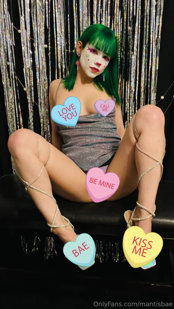 If you took a clown girl to a fancy dinner date for vday 