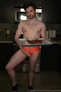 A little teaser before you witness me adding extra nut to my banana part 7