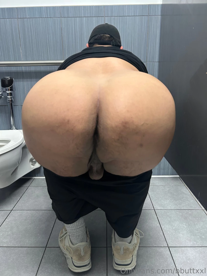 Fuck me in the bathroom swipe all the way for a clip 
