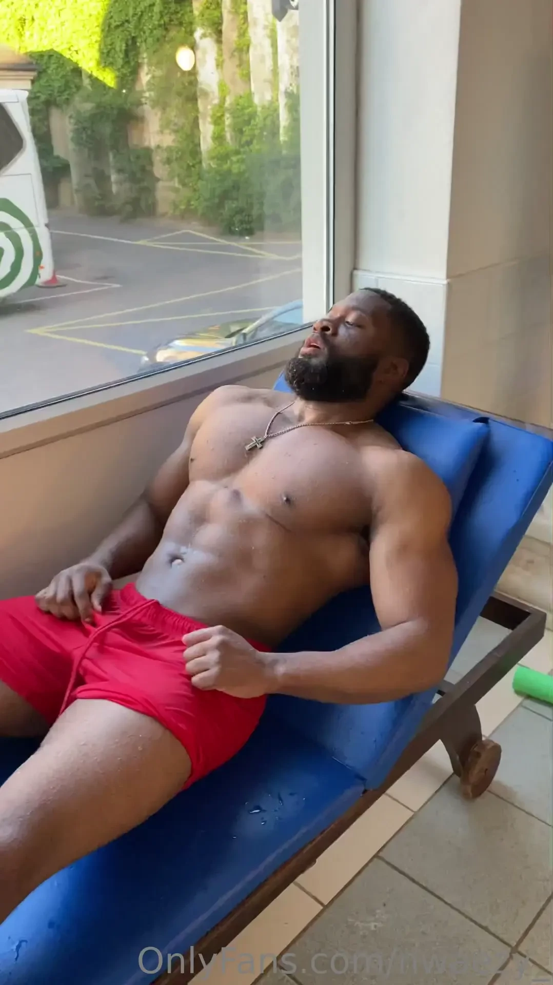 Going to be more active on here from now on dm me for custom videos i 