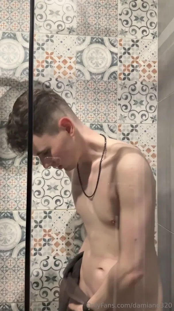Twink zosta z apany przy pr bie odpoczynku zdj em mu r cznik i od razu 