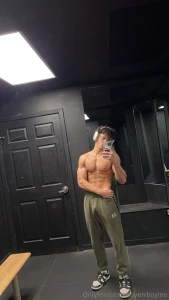 Who wants to go on a gym date together
