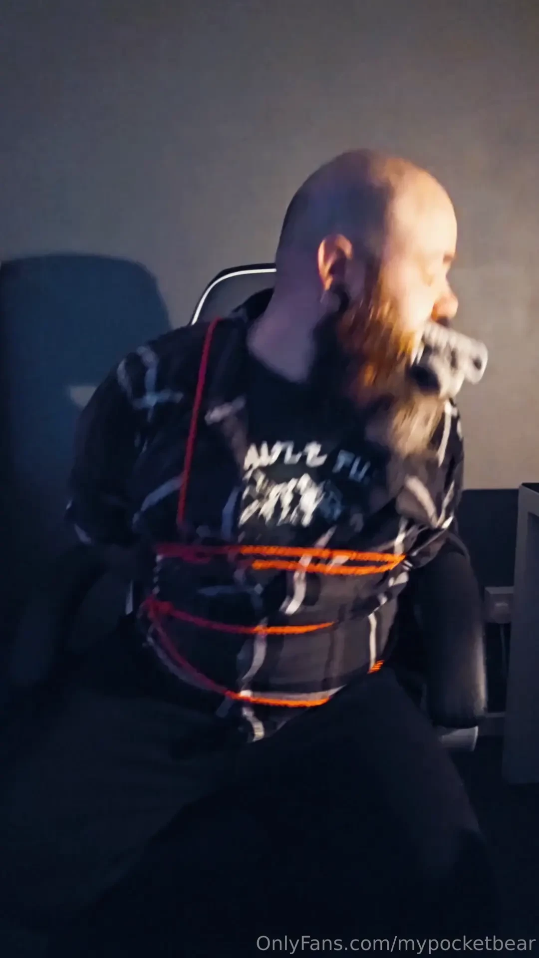 Let s play hostages and ill be the mean criminal 