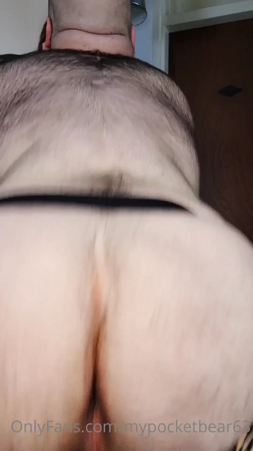 Shorty got a big ass and wants to show it off 