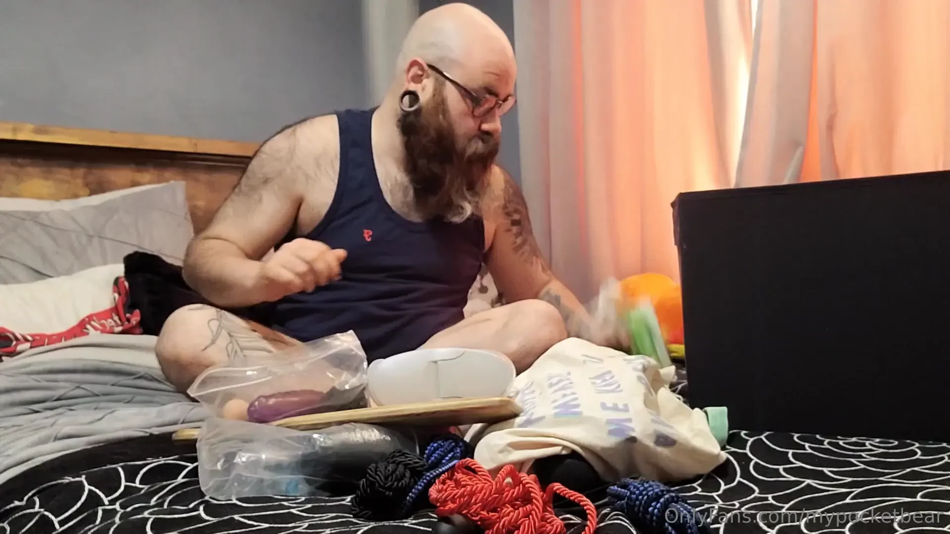 Getting naughty thoughs as i maintain my toys join me as things start 