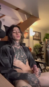 Wow i cum too much i love rubbing my cum all over my chest take the