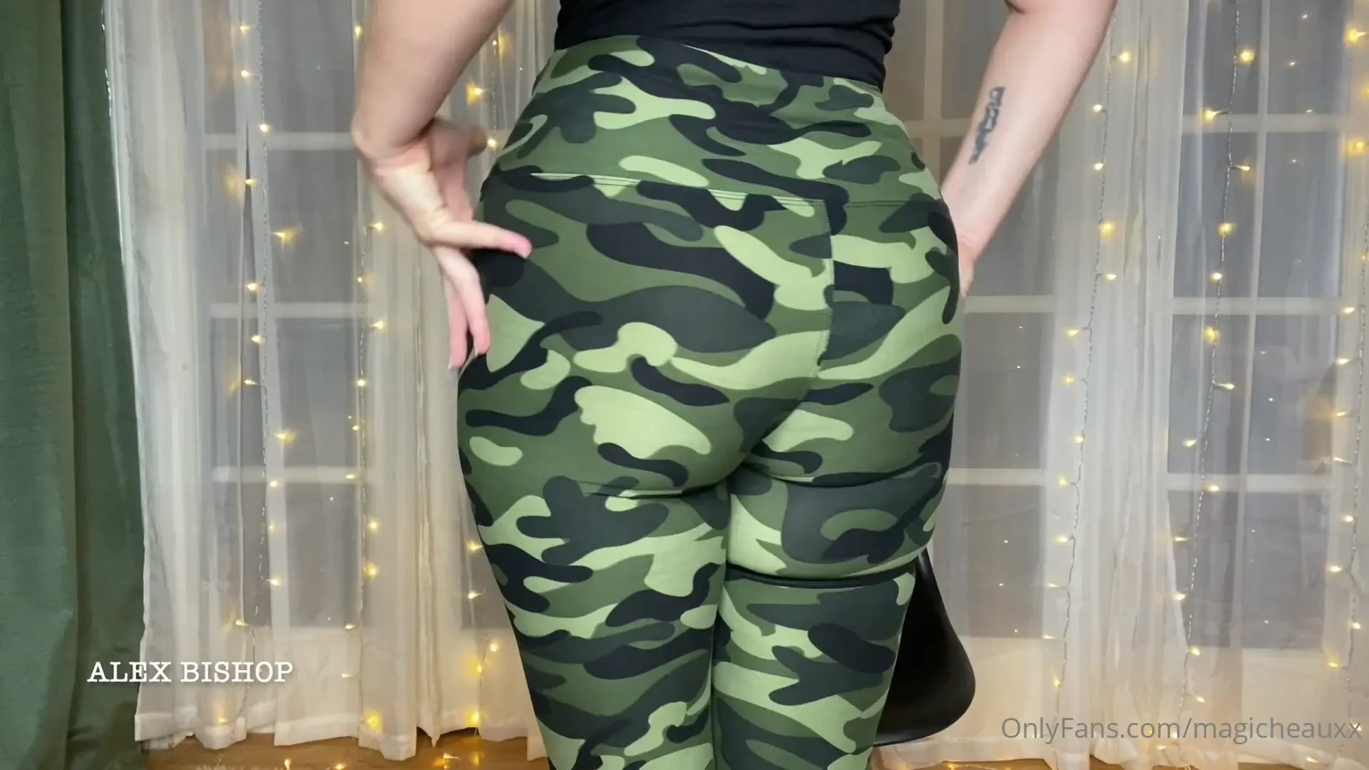 Can i have your attention get your eyes on this butt 