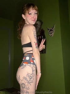 Some boyshort asmr for your earholes plus a little cheek never hurt