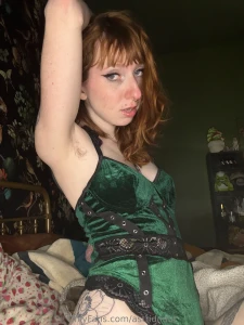 Keep swiping to strip me down part 1