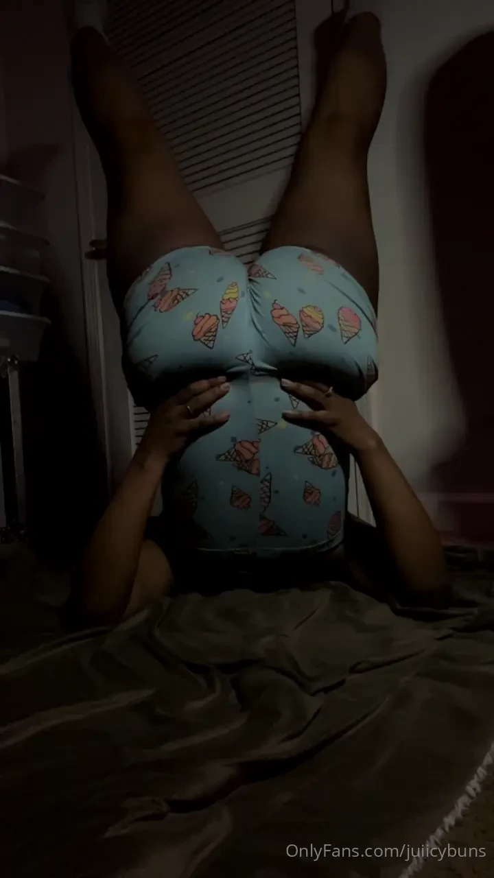 Flexible fuck me just like this please 