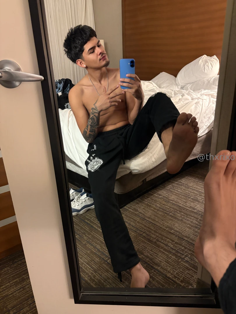 Woke up n took a pic of my feet part 2 