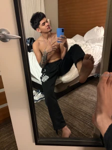 Woke up n took a pic of my feet part 2
