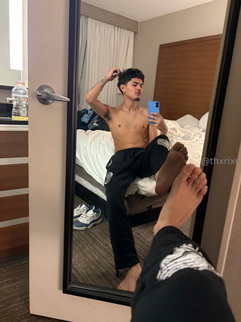 Woke up n took a pic of my feet part 3 