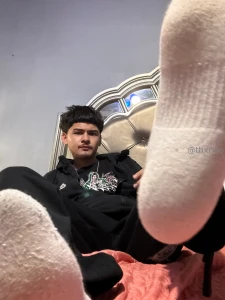 Trading feet pics with my homie thought id share them with u guys part 8