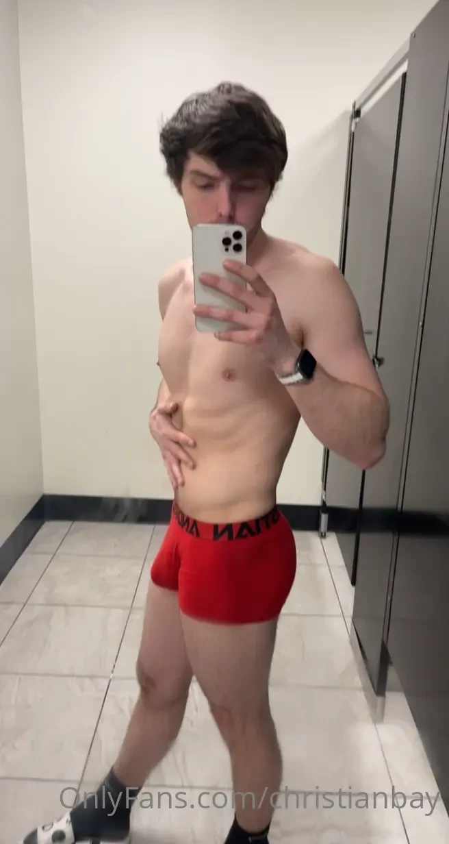 My body can never decide if it wants to slim down or bulk up 