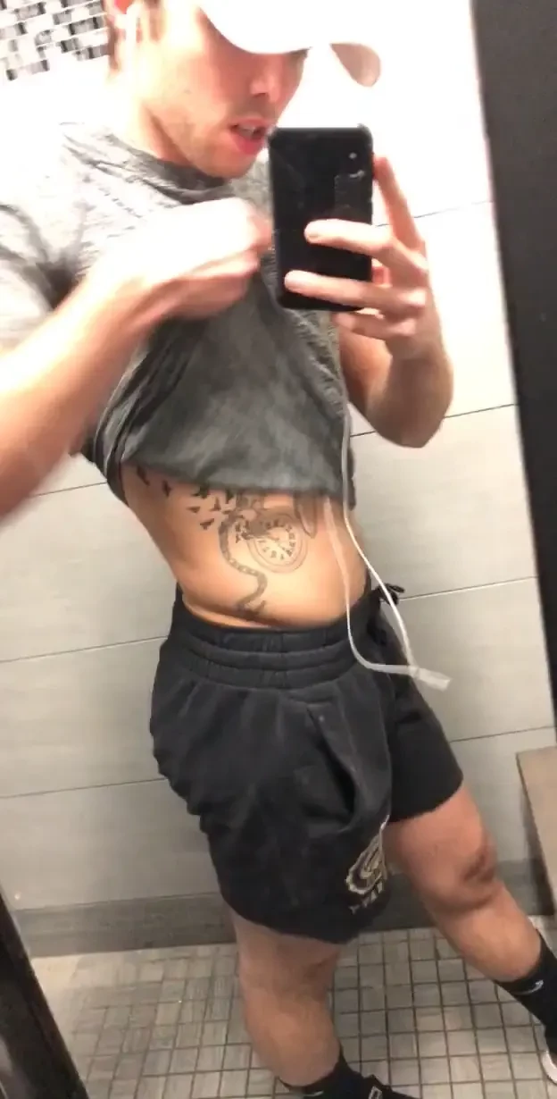 Leggggsssssss which basically means ass 