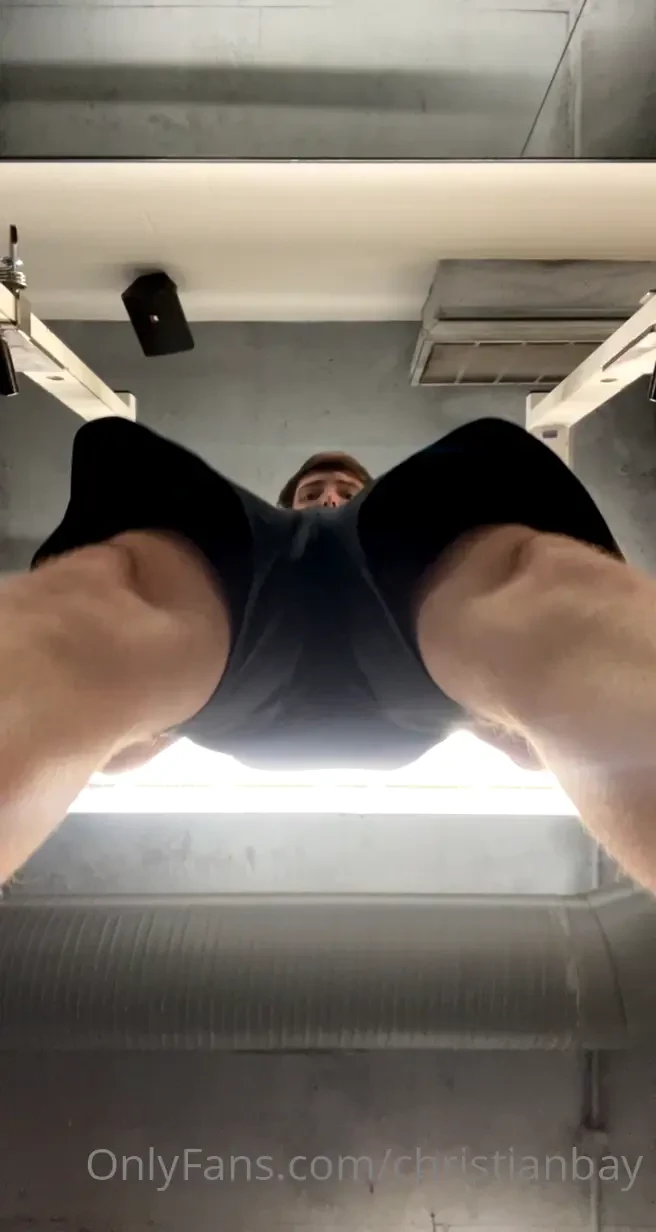 Some gym vids going to send the shower ones in the dms part 1 