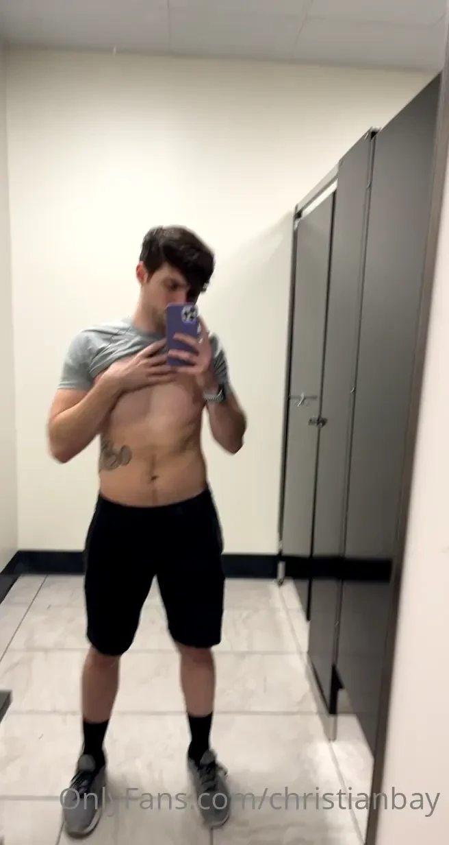 Sugar daddies and mommy s dm me ready to serve only sugardaddy 