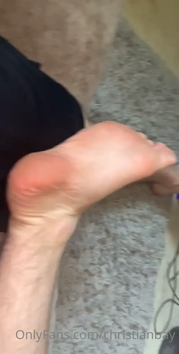 Love being barefoot on my rug 