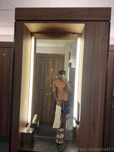 Im bored somebody message me