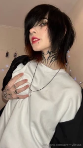 What do you notice first when you look at this pic be honest part 1